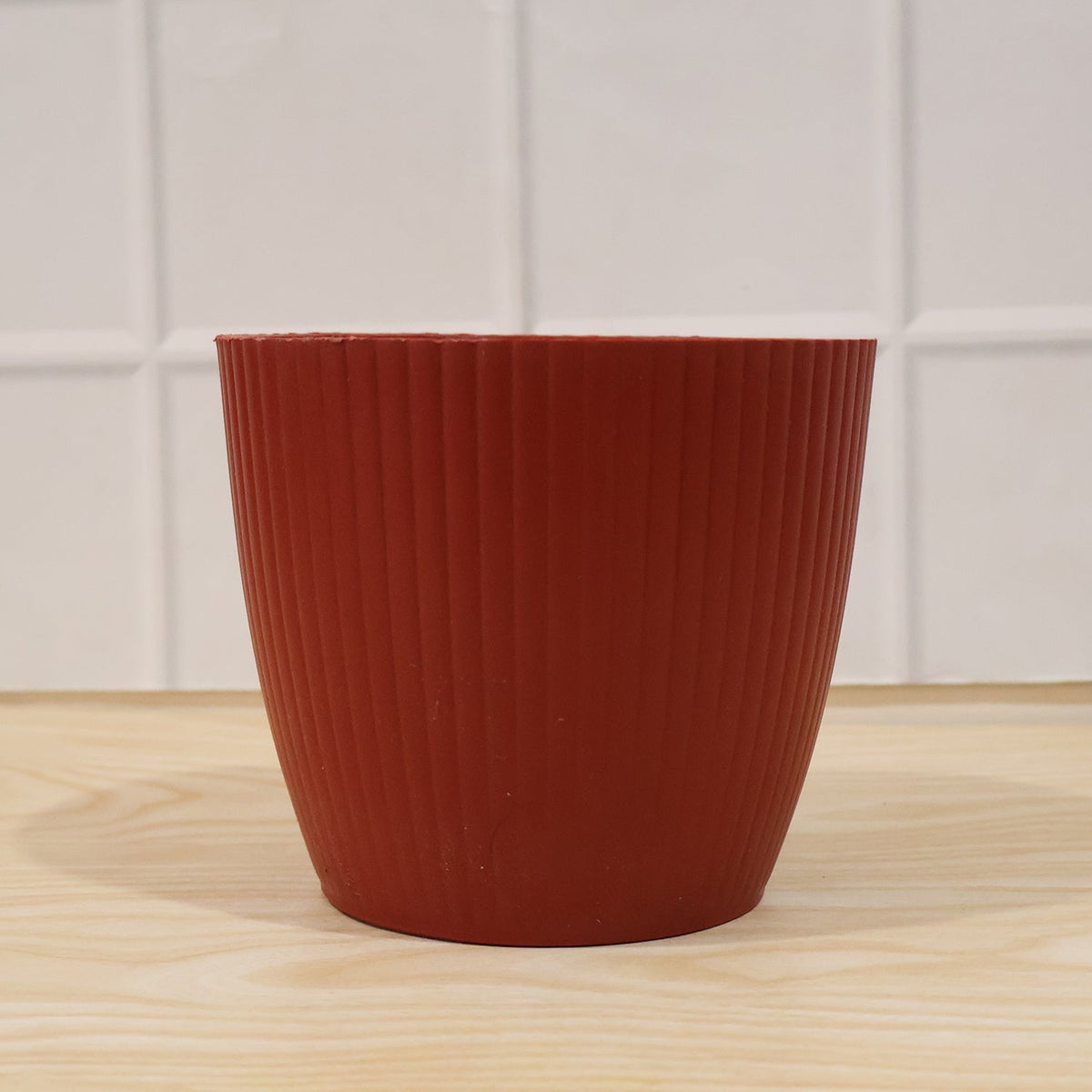 Plastic Flower Pots Ð Durable Round Planters for Home & Garden | Plant Edge