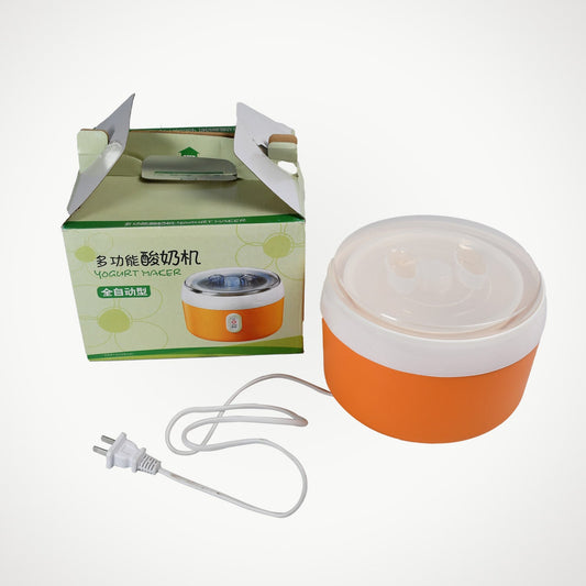 Front view of ChefÕs Embrace automatic electronic yogurt maker with 1L plastic container